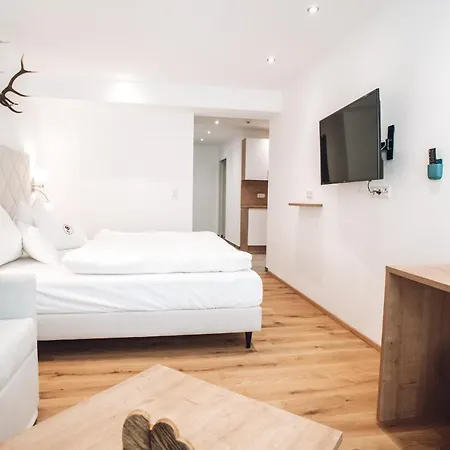 Aktiv Zur Rose Am Brenner