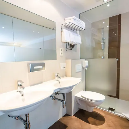 Aktiv Zur Rose Hotel 4*