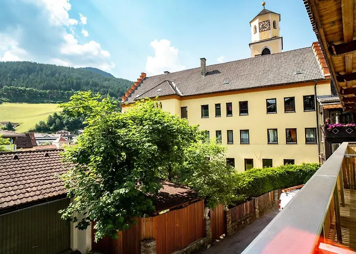 Aktiv Zur Rose Am Brenner